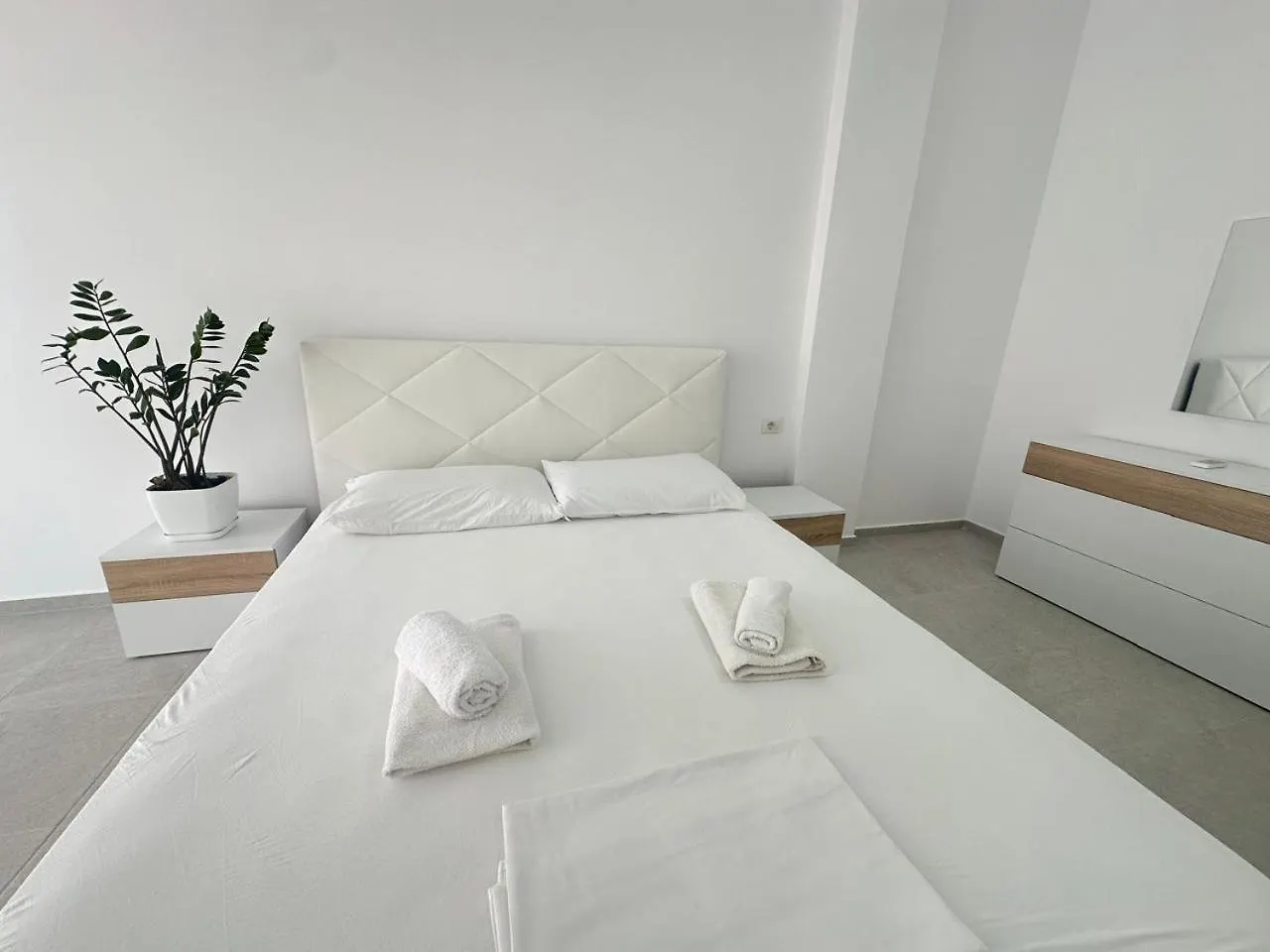 Trea Accomodations - Maya Terrace Sea View Vlore 0*,